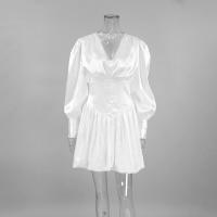 Vestido blanco nuevo de invierno versátil con mangas farol de satén Design Sense - details 9