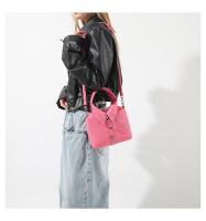 Nueva camisa versátil de moda 2025 con diseño de lichi para mujer, bolso de diseño simple con un solo hombro para mujer - details 12
