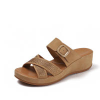 Sandalia de suela gruesa nueva suela suave antideslizante, ropa casual para mujer, zapatillas modernas con prensado de diamantes - details 3