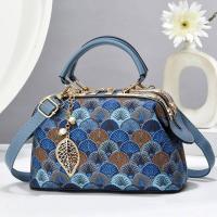 Bolso pequeño de gran capacidad con estampado de moda para mujer, bandolera de hombro informal cuadrada pequeña a juego, mochila de lujo de alta gama - details 1