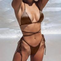Conjunto de Bikini de Ajuste Adelgazado Estilo de Triángulo con Lazo Cruzado Brillante - details 12