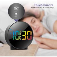 Reloj despertador digital L, pantalla curva HD colorida, fuente de alimentación de batería/USB, brillo estable de 4 niveles. - details 0