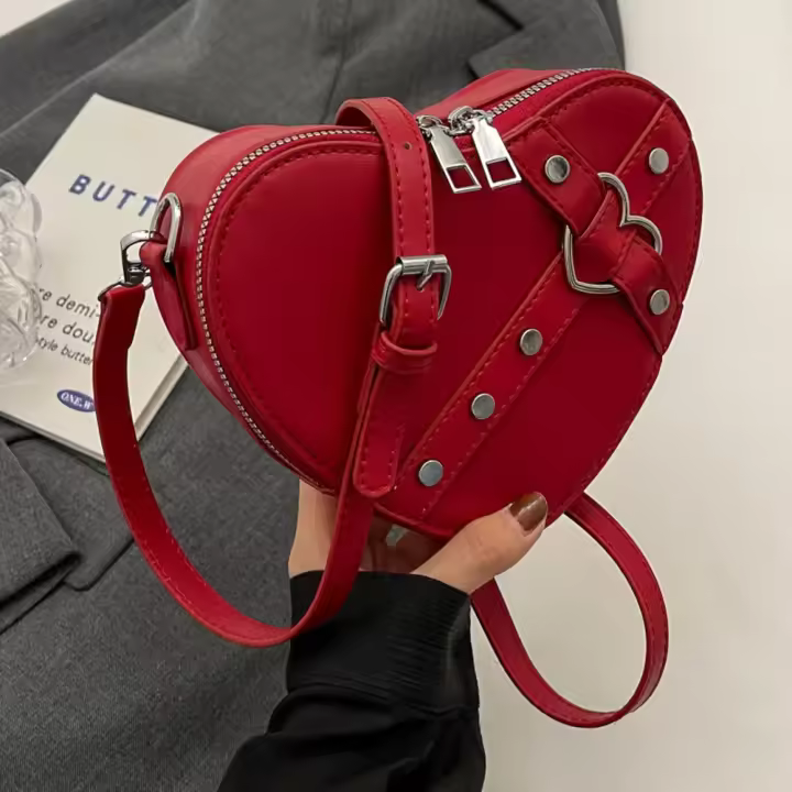 Bolso de hombro vintage Y2K con cadena pequeña para mujer, bolso en forma de corazón, bolso gótico grueso - 1