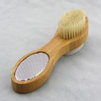 Cepillo de Cuidado de Pies Multifuncional 4 en 1 con Mango de Madera Removedor de Callos y Piel Muerta Exfoliador de Metal - details 2