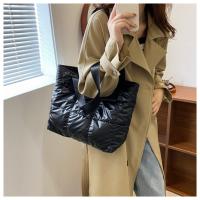 Moda señoras Tote bolsos de gran capacidad de algodón acolchado bolsa de compras rombo bolso portátil acolchado sólido para viajes de ocio - details 15