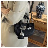 Bolsa de sillín portátil simple para mujer 2025 nueva bolsa de mensajero de hombro de tendencia de moda de estilo extranjero - details 20