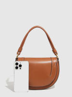 Bolso de mujer español bolso de sillín magnético con broche de solapa decorativo bandolera - details 4