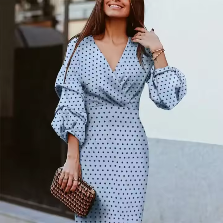 Vestido de Medio Largo de Primavera-Verano 2025 Cuello en V con Mangas de Luna - 1