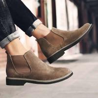 Botas altas de estilo británico para hombre con punta puntiaguda, botas antideslizantes de suela suave transpirables de gran tamaño para exteriores, zapatos casuales para hombre - details 2