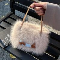 Otoño e invierno sensación mujer perezosa moda portátil bolsa de felpa lindo bolso de mensajero - details 4