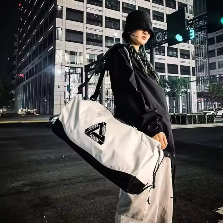 Gran oferta, bolsa de viaje multifuncional personalizada para deportes, Yoga, gimnasio, color blanco y negro de gran capacidad, con correas resistentes - 1