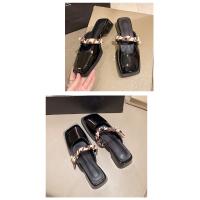 Francés grueso tacón bolsa cabeza zapatillas mujer verano desgaste 2025 nuevo tacón medio cabeza cuadrada media arrastre con falda perezoso muller zapatos - details 13