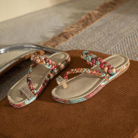 Sandalia 2025 Nuevas sandalias grandes cómodas con cuentas de madera y diamantes de agua con tacón inclinado para mujer - details 1