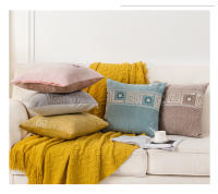 Funda de Almohada de Chenilla Jacquard Floral Moderna Nórdica Patrones de Corona de Renos y Hojas - details 3