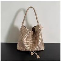 Diseño de nicho bolsa tejida a mano bolsa de mano de gran capacidad casual viento perezoso solo hombro axilas bolsa de cubo - details 9