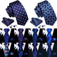 Set De Corbata Y Pochette Para Hombre En Azul Con Puntos De Alta Calidad En Seda Y Poliéster Estilo Fashion Para Negocios Y Fiestas Diseñador Barry.Wang - details 3