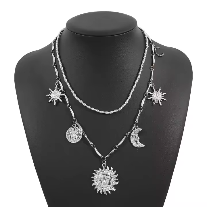 Collar Cosmico con colgante de estrellas de Nueva Luna, collar de moda retro con personalidad multicapa para mujeres - 1