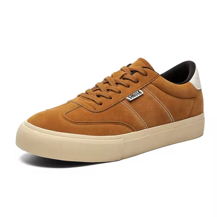 Zapatos de lona de otoño 2025 para hombre, zapatillas deportivas bajas, moda para estudiantes, informales, de gamuza, versión coreana, zapatos casuales de moda para hombre, zapatos casuales, zapatos deportivos. - 1