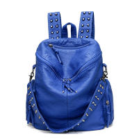 Mochila de piel sintética con decoración de remaches, bolso de hombro multifuncional con cremallera para viajes y compras - details 14