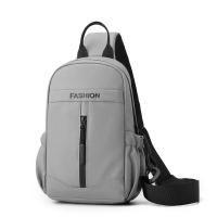 Bolso de pecho informal para hombre, mochila de nailon impermeable para ir al trabajo, bolso cruzado multifuncional de gran capacidad para hombre - details 13