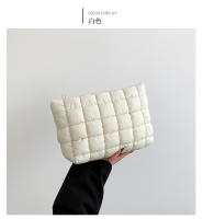 Bolso De Maquillaje Para Mujer Padded Quilted Gran Organizador De Cosméticos Bolsa De Almacenamiento De Maquillaje Puffer Estuche De Belleza Clutch Handbag - details 3