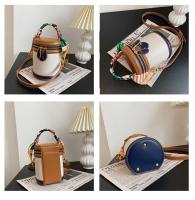 Bolso de cubo para mujer, bolsa de cilindro cruzado, un hombro, portátil, a la moda, novedad de 2023 - details 7
