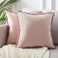 Funda de Almohada de Terciopelo Suave con Bola de Pompon Decoración de Dormitorio Sofá - details 8