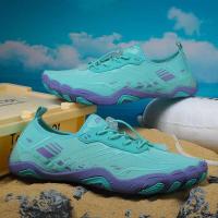 Los zapatos acuáticos unisex de goma suave para deportes de playa son transpirables y livianos, con una correa mágica - details 4