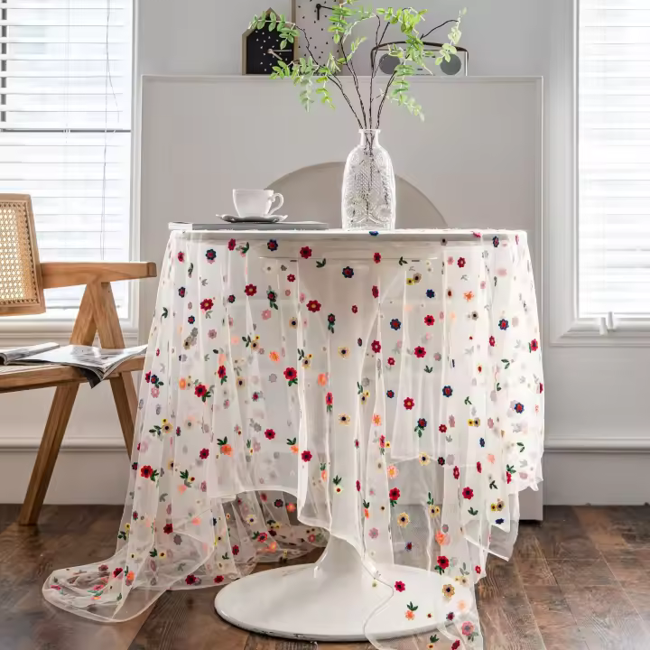Mantel de encaje transparente navideño, cubierta de mantel de mesa bordada colorida Rectangular blanca para suministros de fiesta en casa - 1