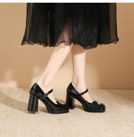 Zapatos de punta cuadrada con tacón grueso y tacón alto plano con hebilla de flor pequeña - details 9