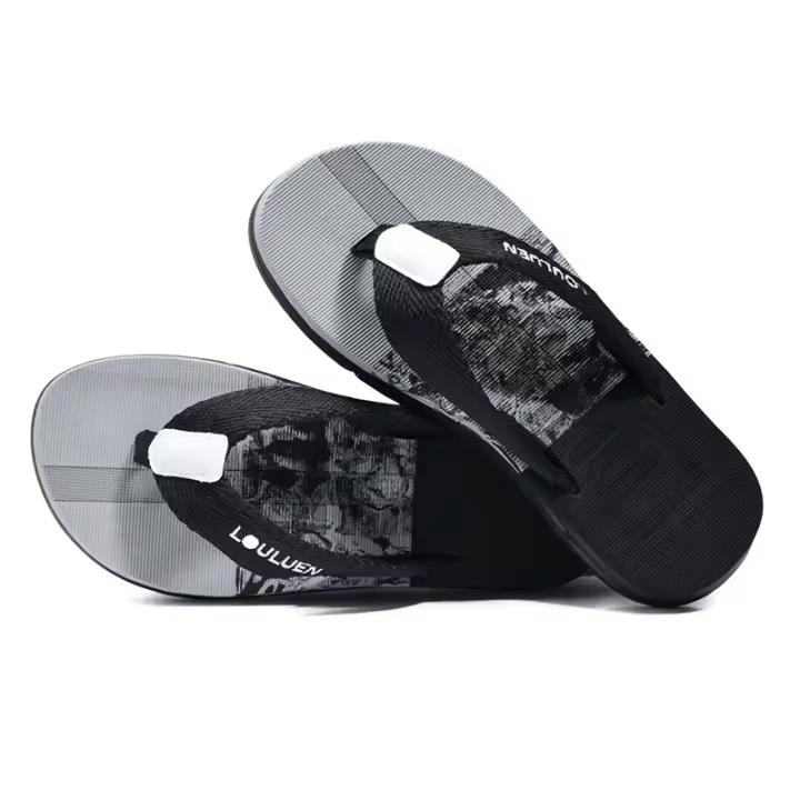 Nuevas chanclas de camuflaje para hombres, zapatos de playa antideslizantes de verano para hombres, versión coreana de sandalias al aire libre de moda - 1