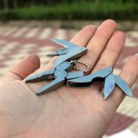 1pc Herramienta Multifuncional Pliers De Acero Para Camping Cuchillo Plegable Llave De Llavero Destornillador Set De Sobrevivencia Para Viajes - details 3
