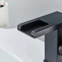 Grifo de Lavabo LED Salida de Cascada de Agua Fría y Caliente Instalación en Cubierta - details 7