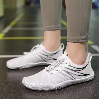 Calcetines deportivos unisex de secado rápido para correr en el agua con diseño antideslizante para actividades en la playa y en la natación - details 2