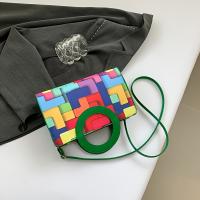 Bolso bandolera para mujer con correa ajustable - Elegante patrón geométrico, cierre de cremallera, sintético, negro/verde - Perfecto para viajes, vacaciones y uso diario, bolso bandolera, bolso de mano para uso diario, accesorio de moda, bolso sintético - details 2