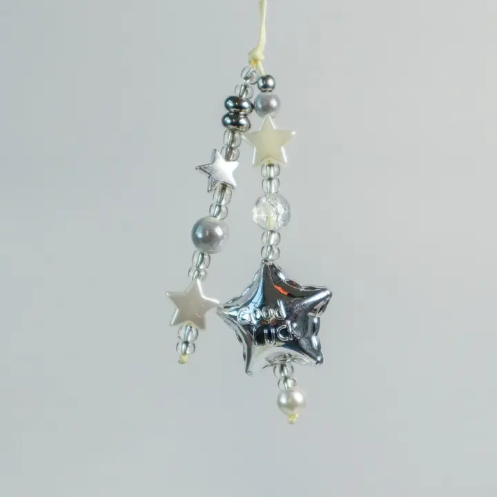 Correa de teléfono estilo gótico Y2K, mariposa, estrella, corazón, cordón para teléfono móvil con cuentas, cadena antipérdida para teléfono móvil, llavero - 1