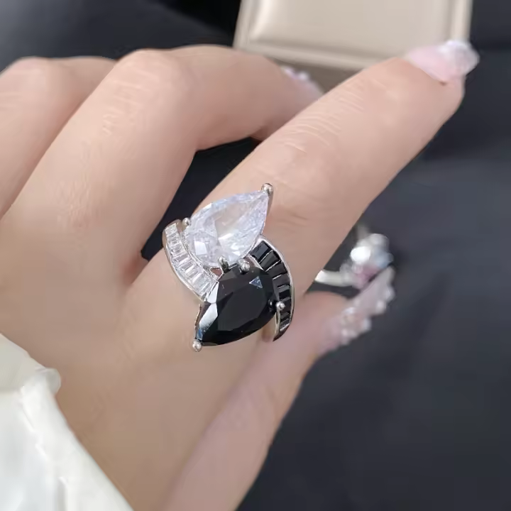 Anillo de Princesa Retro Brillante Diseño Original, Estilo Dulce y Fresco, Lujo Ligero, Plateado 18K, Obsidiana, Joyería de China - 1