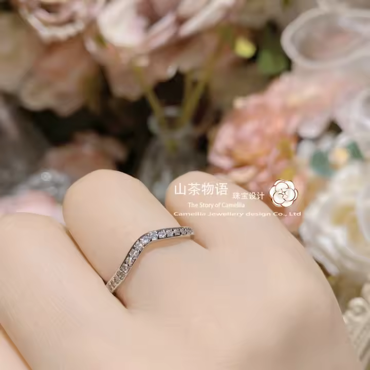 Anillo de Moissanita de Imitación Versátil Diseño de Dedo de Águila Anillo de Diamante en Forma de V Juguetes de Joyería de China - 1
