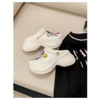Zapatillas de plataforma con agujeros para mujer, a la moda, con suela de EVA suave, estilo bolsa de plata, zapatillas geniales. - details 41