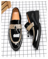 Nuevos zapatos de cuero puntiagudos tendencia de los hombres lentejuelas mocasines con flecos británicos - details 5