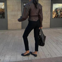 Chaqueta de cuero de manga larga con cuello atado, temperamento de moda, estilo de viaje, otoño e invierno, 2024 - details 32