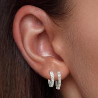 Pendientes de aro pequeños para mujer Pendientes de aro con circonitas chapados en oro Conjunto de aretes de aro Huggie - details 2