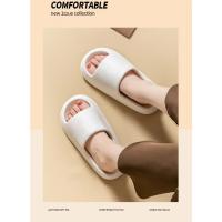 Zapatillas de verano de suela blanda de EVA para mujer, chanclas planas informales para interior y hogar, sandalias antideslizantes para baño, zapatos deslizantes de playa para hombre al aire libre - details 1