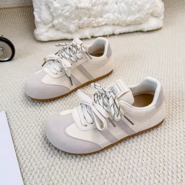 Zapatos Blancos Transpirables de Verano 2025 Zapatillas de Tabla Deportiva Versátiles con Suela Gruesa - 1