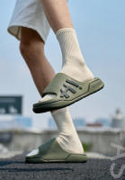 Zapatillas de hombre verano 2025 nuevas de fondo grueso antideslizante interior hogar baño exterior de gran tamaño deportes sandalias de uso - details 4