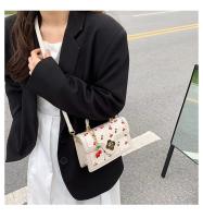Bolso de Moda de Textura Avanzada Bolso Cuadrado Pequeño para Mujer Primavera-Verano 2025 - details 3