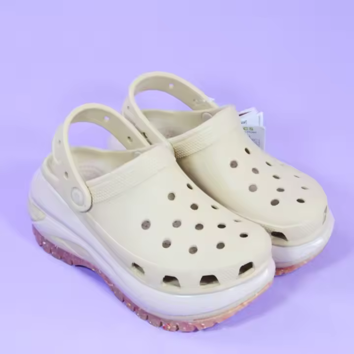 Cro Classic Mega Crush Clog - Sandalias Negeras para Mujer - Suela Crush Extra Gruesa - 1