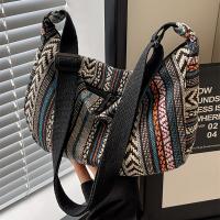 Bolso de Hombro Estilo Tribal Cruzado Plegable con Cierre de Cremallera Diseño a Rayas - details 7