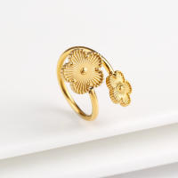 Anillo abierto clásico de lujo con trébol de metal y acero inoxidable con láser flor de cinco hojas simple para mujer y niña nueva joyería de fiesta de moda - details 2