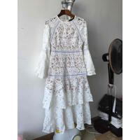 Vestido de encaje blanco de talla grande, mangas acampanadas, cuello redondo, con volantes, para fiestas de otoño y primavera. - details 7